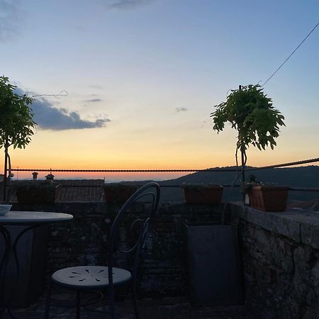 Locanda Antico Borgo ชิวิเตลลาอินวัลดิเคียนา ภายนอก รูปภาพ
