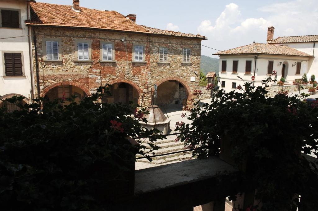 Locanda Antico Borgo ชิวิเตลลาอินวัลดิเคียนา ภายนอก รูปภาพ